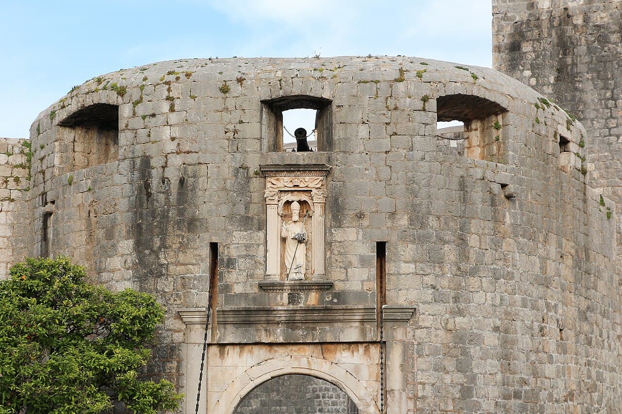 The Pile Gate of Dubrovnik, where vehicles stop outside the walls