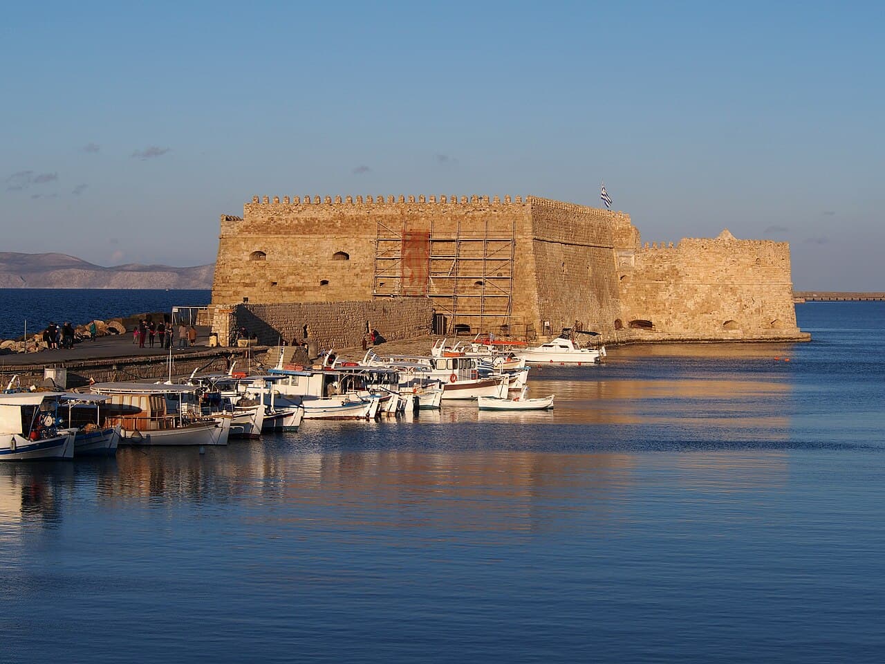 The Koules fortress at the entrance to Heraklion’s old harbour in the evening sun