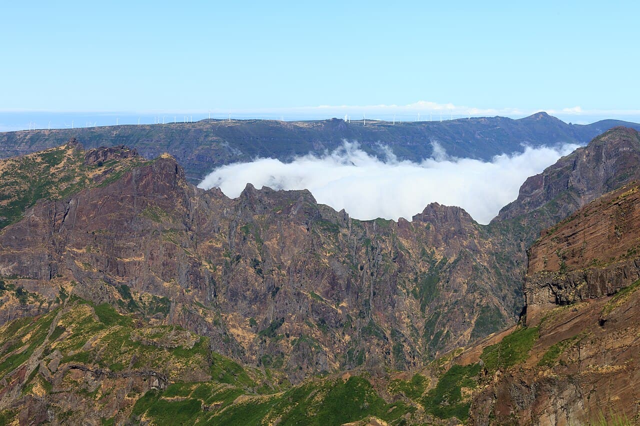 Mountain ridges at Pico do Arieiro rising above a sea of cloud