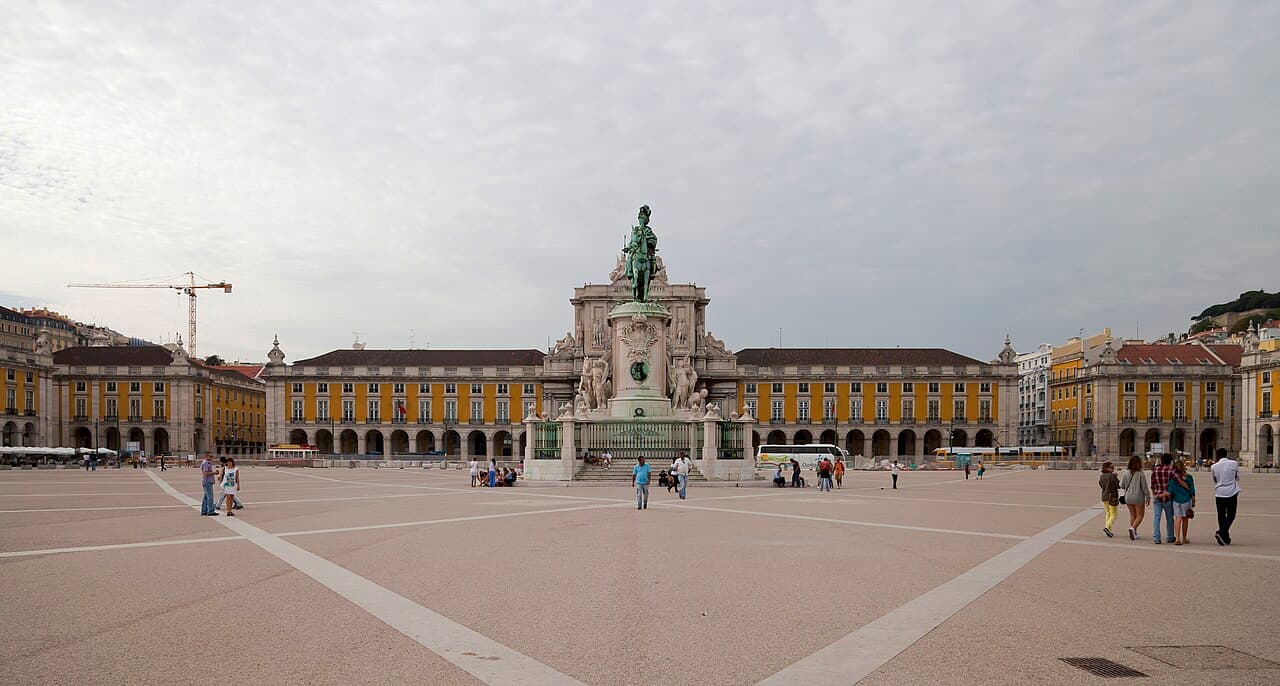Praça do Comércio in Lisbon with the Rua Augusta Arch and the statue of King José I